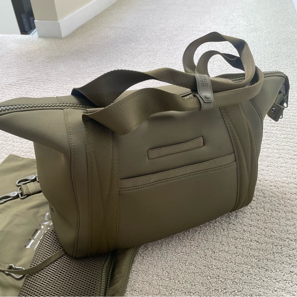 Danger Dover - Landon Neoprene Carryall Bag (Medium) Dark Moss Color - Picture 12 of 14